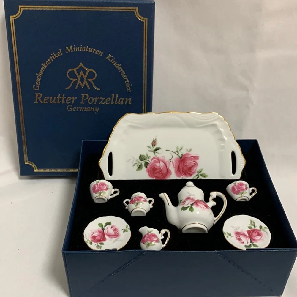 Miniature child/ dollhouse tea service set. Porcelain. From Germany - Picture 1 of 9